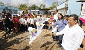 Inicia Centro construcción de cancha techada en la escuela “Narciso Mendoza”, de la Ra. Tumbulushal