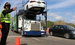 Amplio despliegue policiaco, en el distribuidor vial de Progreso en Yucatán