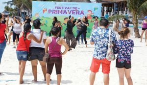 Dan cálida bienvenida a la primavera en Puerto Morelos