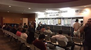 Deficiente servicio en módulo de entrega de placas en Boca del Río: Ciudadanos