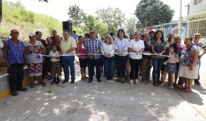 Inaugura Casilda Ruiz pavimentación hidráulica de la calle Chechenia, en Gaviotas Sur
