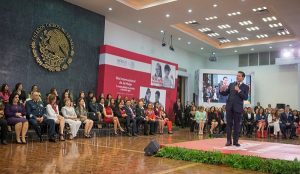 Las mexicanas, clave en la transformación del país: Enrique Peña Nieto