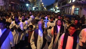 Se realiza procesión del silencio en Veracruz