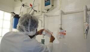 Suspende Salud a 84 purificadoras de agua en Tabasco