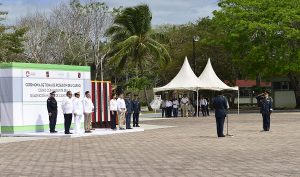 Atestigua titular del Ayuntamiento BJ toma de posición de nuevo jefe Militar en Cancún