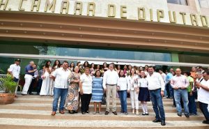Recibe el Congreso a las 17 embajadoras aspirantes a la Flor Tabasco 2018