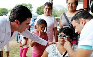 Fortalece Remberto Estrada el acceso a la salud en Benito Juárez