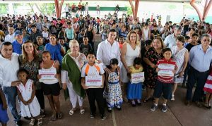 Fortalece Remberto Estrada apoyo a la educación en Benito Juárez