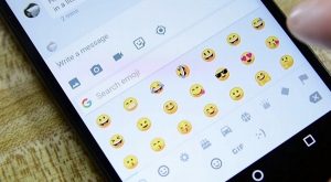 Carita que llora de risa, el emoji más usado en México