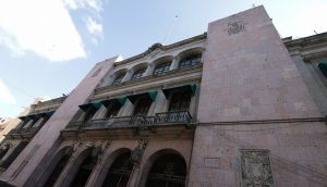 Gobierno de Veracruz debe 54 mdp por servicio de hemodíalisis: empresario