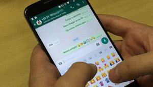 Identificara WhatsApp mensajes reenviados
