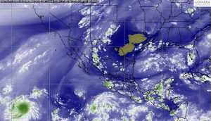 La Onda Tropical Número 32 ocasionará esta noche tormentas intensas en Oaxaca, Chiapas y Veracruz