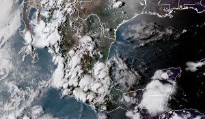 La Onda Tropical 30 ocasionará tormentas intensas en Veracruz, Oaxaca y Chiapas