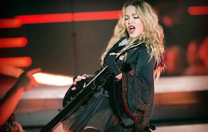 Madonna se mantiene como la reina madre del Pop