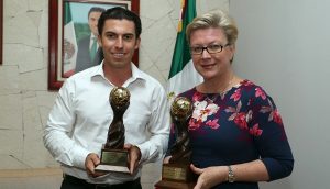 Recibe Remberto Estrada premios World Travel Awards