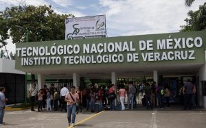 El 80 por ciento de estudiantes con becas en el extranjero, sólo regresan a Veracruz a titularse: ITVER