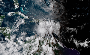 Isaac es de nuevo una Tormenta Tropical en la península de Yucatán
