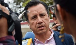 Pide Cuitláhuac Garcia a Yunes liquidar deuda con los municipios de Boca del Río y Jalcomulco