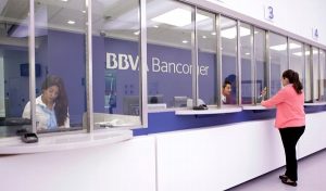 Despedirá Bancomer a más de mil 500 empleados, en México