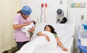 Nace el primer bebé en el nuevo Hospital Materno Infantil en Yucatán