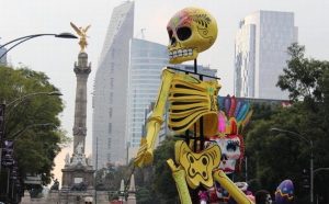 Estiman más de dos millones de espectadores en desfile de Día de Muertos en CDMX