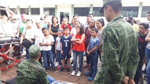 Participación ciudadana en el Paseo Dominical en la 30 Zona Militar de Tabasco