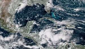 Condiciones calurosas y lluvias vespertinas en la península de Yucatán