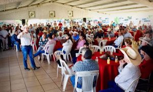 Entrega Alejandro Moreno Cárdenas apoyos al sector ganadero paliceño por más de 8 MDP