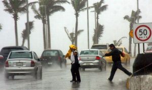 Protección Civil de Veracruz atiende 94 reportes de daños por lluvias