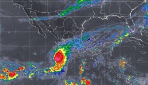La tormenta Xavier se localizó a 485 km al suroeste de Manzanillo, Colima