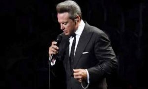 Luis Miguel decepciona otra vez a sus fans en el Auditorio Nacional