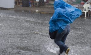 Prevén lluvias en nueve estados y bajará la temperatura en Veracruz