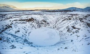 Hallan gigantesco cráter en Groenlandia