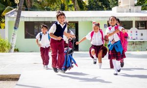 Estudiantes y docentes, listos para vacaciones decembrinas en Yucatán