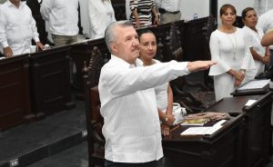 Rinde protesta Jaime Humberto Lastra Bastar como Fiscal General de Tabasco por un periodo de 9 años