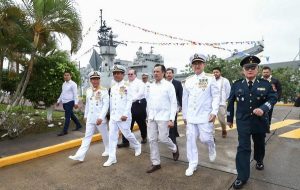 Gobernador de Veracruz respalda trabajo de la Fuerza Naval del Golfo en la entidad