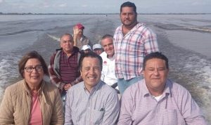 Recorre gobernador de Veracruz Sistema Lagunar María Lizamba; busca acabar con la contaminación