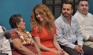 Christelle Castañón de Moreno testigo de honor en la firma de colaboración ente fundación “Viendo por México” y el INEFAAC