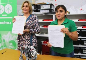 Firma CECyTEC Campeche convenio con Punto México Conectado