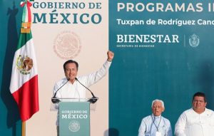 Anuncia gobernador de Veracruz inversión de 5 mil mdp para rehabilitar carreteras