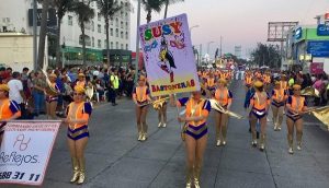 Arranca primer desfile del Carnaval de Veracruz de los 500 años