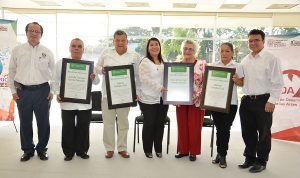 Celebra la comunidad de la UJAT 40 años de los Talleres del CEDA