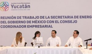 El Gobernador Mauricio Vila Dosal y la secretaria de Energía, Rocío Nahle García, se reúnen con el sector empresarial