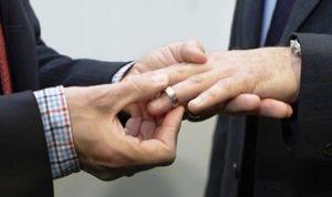Morena expulsa a diputado por oponerse a matrimonio igualitario