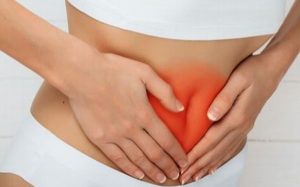 Cólicos menstruales pueden ser síntoma de alteración en endometrio: Ginecólogo