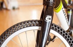 Crean rueda de bicicleta que no se desinflan