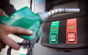 Dueños de gasolineras se ampran contra nueva revisión de PROFECO