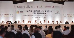 Firma Adán Augusto Pacto Oaxaca para impulsar el crecimiento del Sur-Sureste