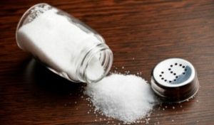 Consumo excesivo de sal causa enfermedades cardiovasculares