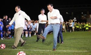 El Gobernador Mauricio Vila Dosal inaugura la Liga de Fútbol «Eric Díaz Palma»